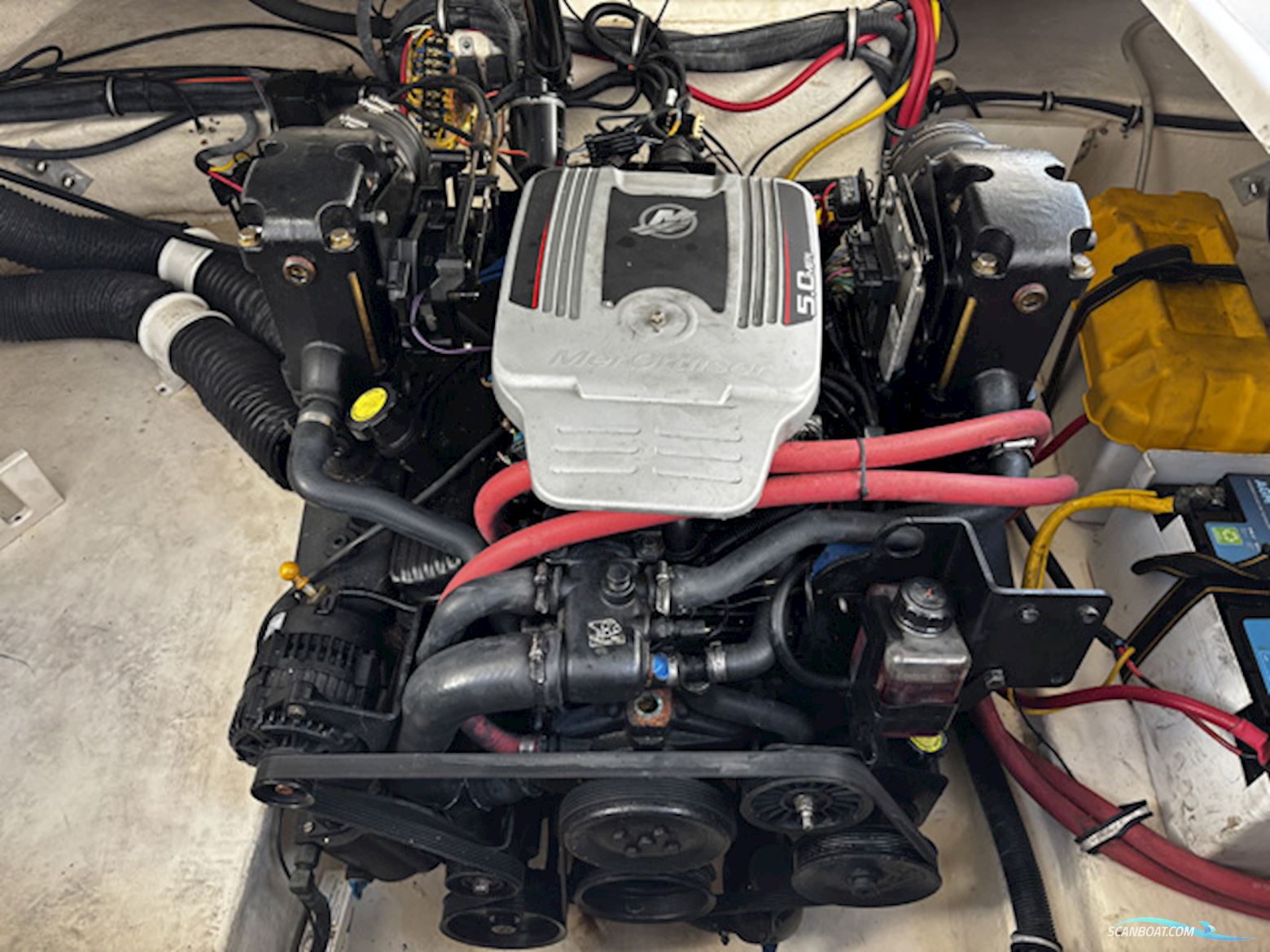 Chaparral 250 Signature