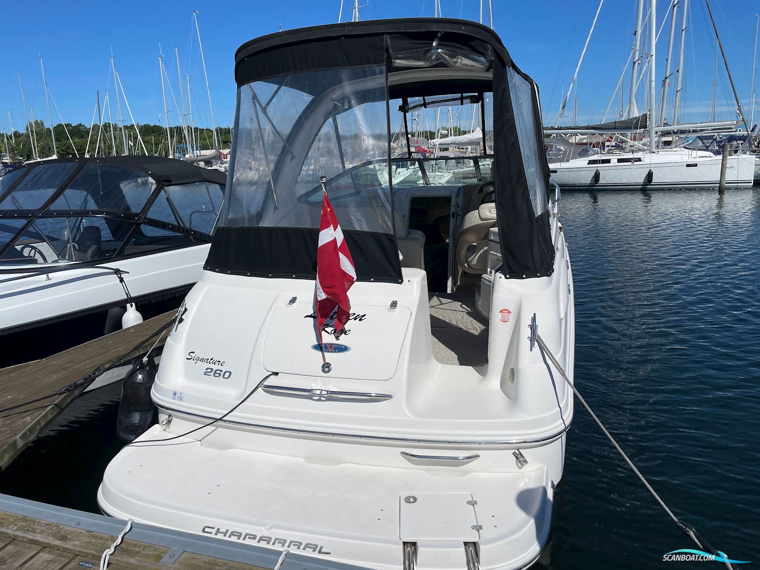 Chaparral 260 Signature