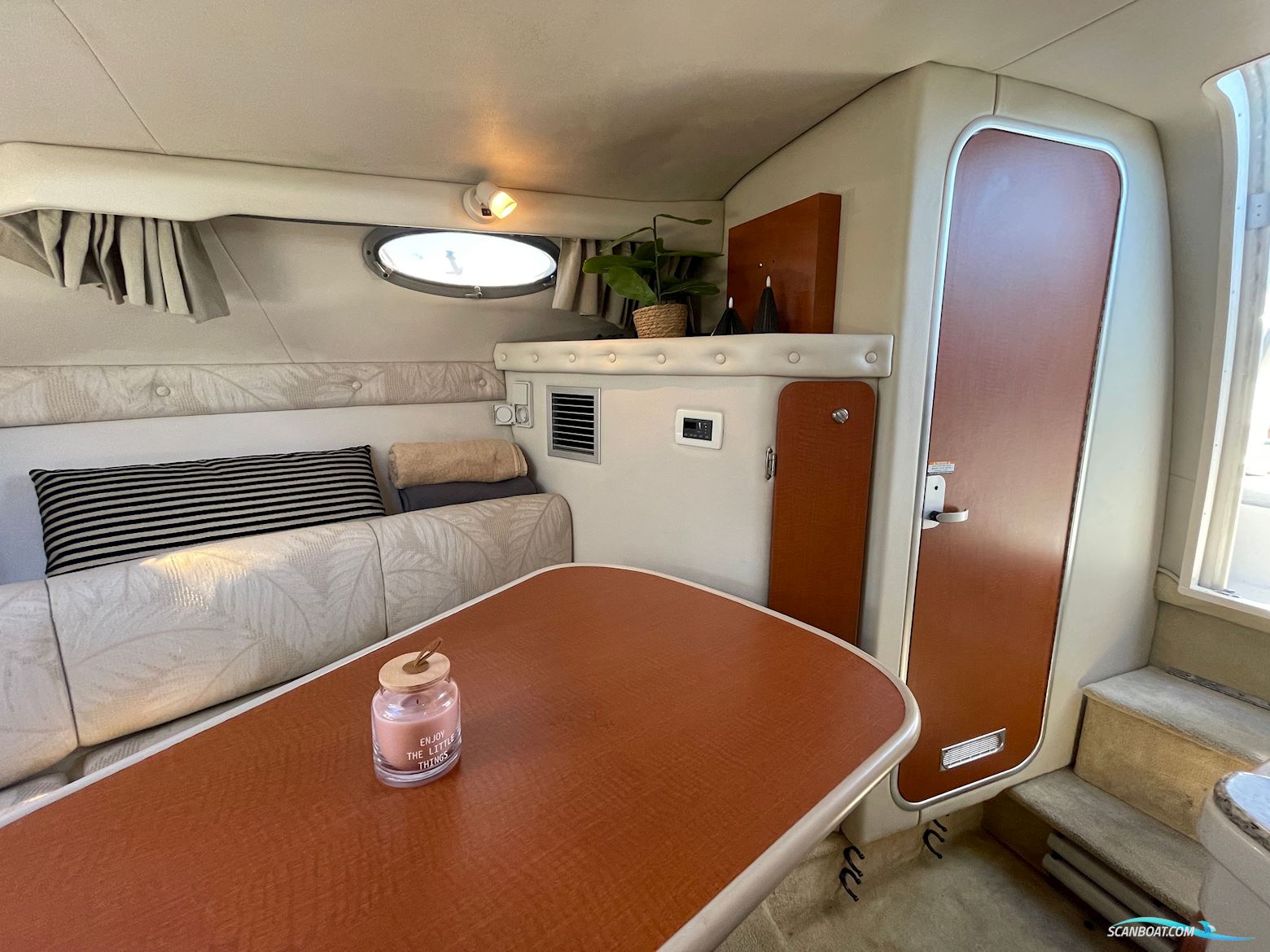 Chaparral 260 Signature
