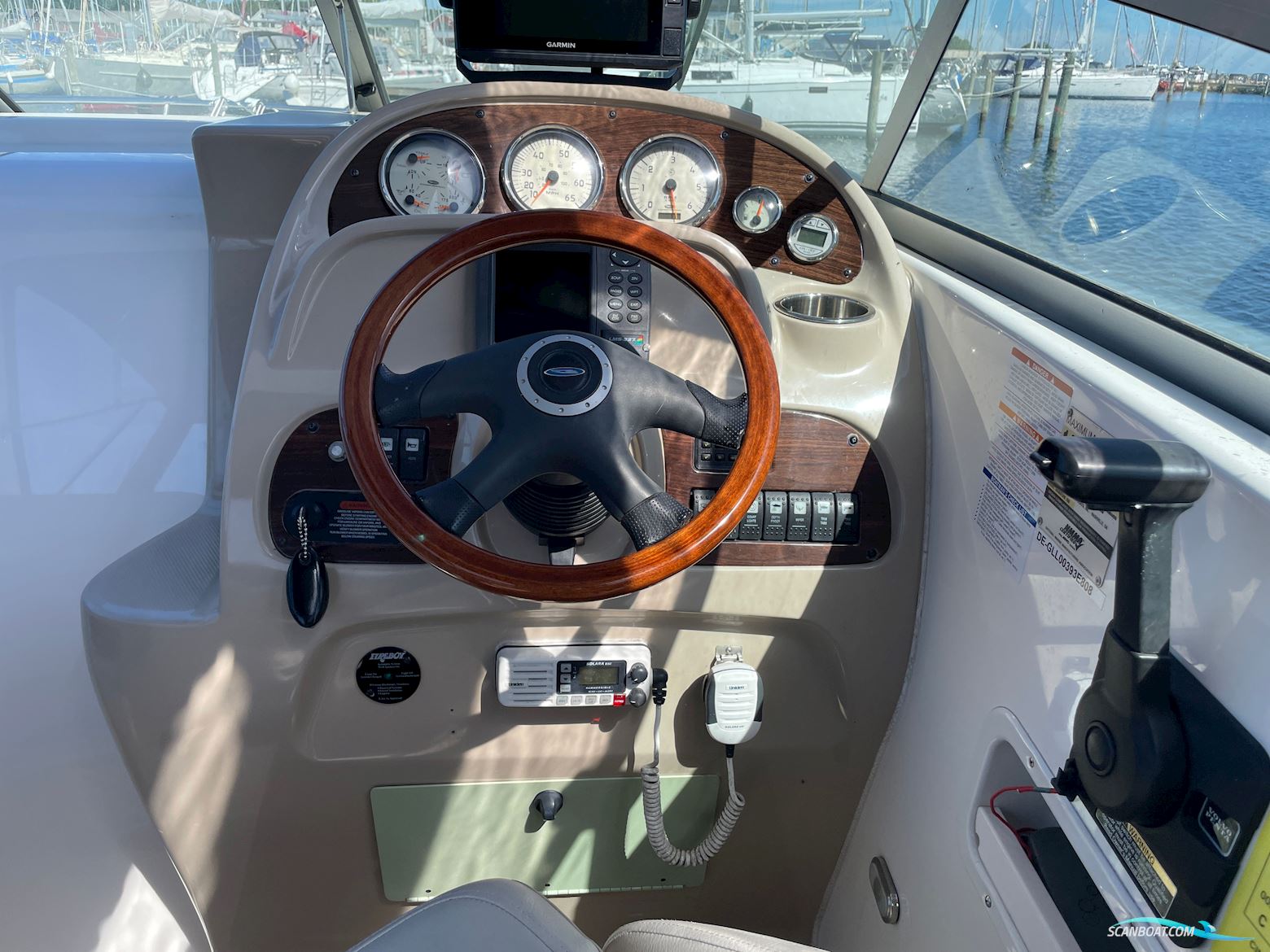 Chaparral 260 Signature