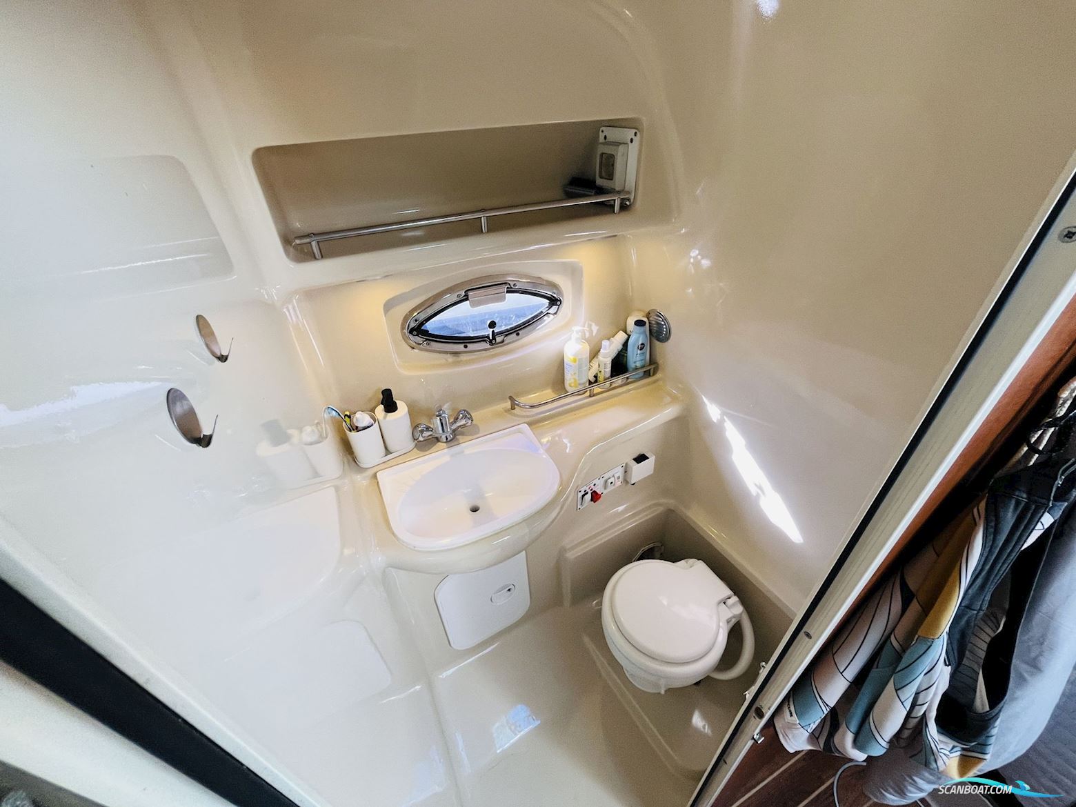 Chaparral 290 Signature