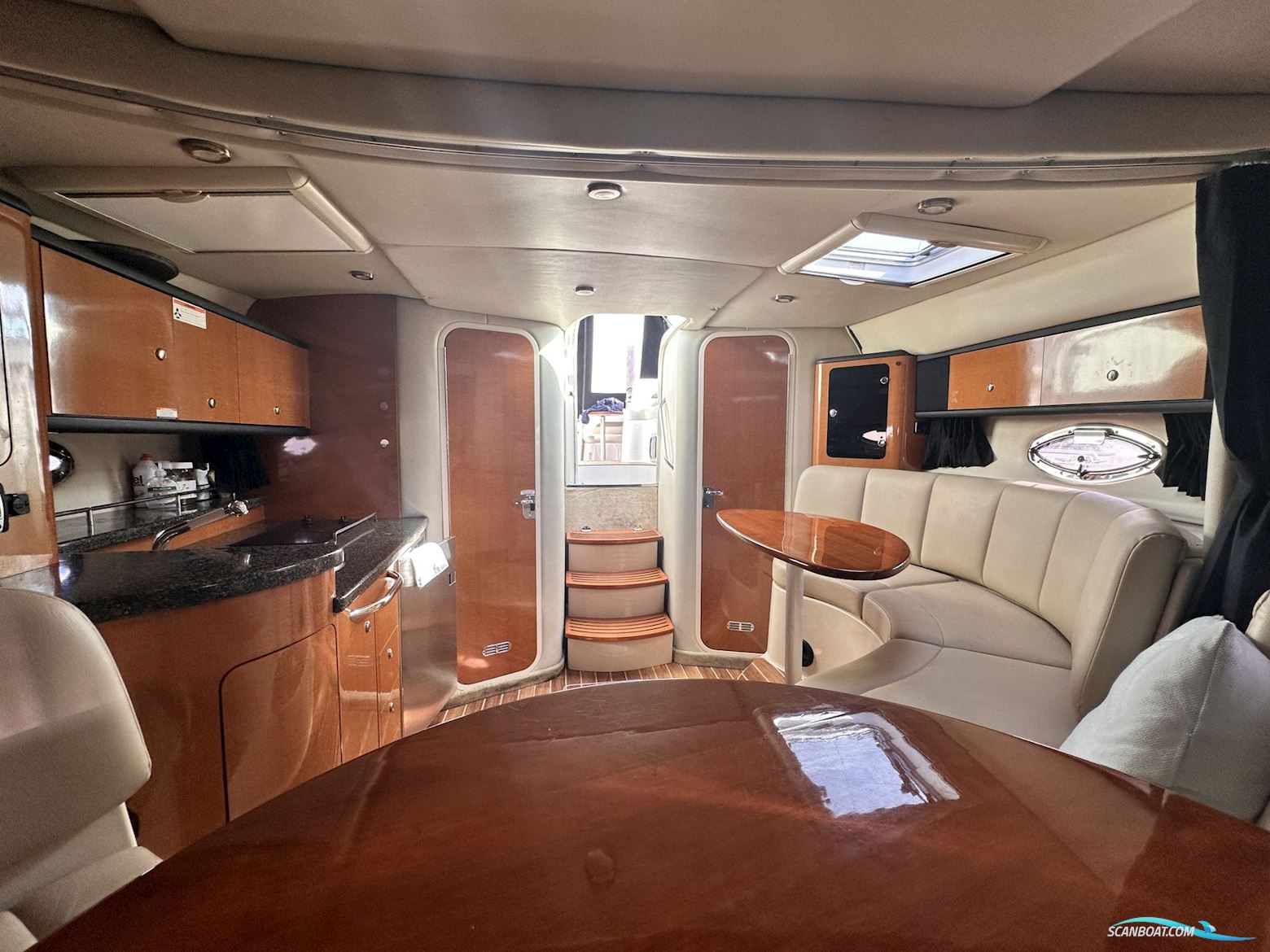 Chaparral 330 Signature