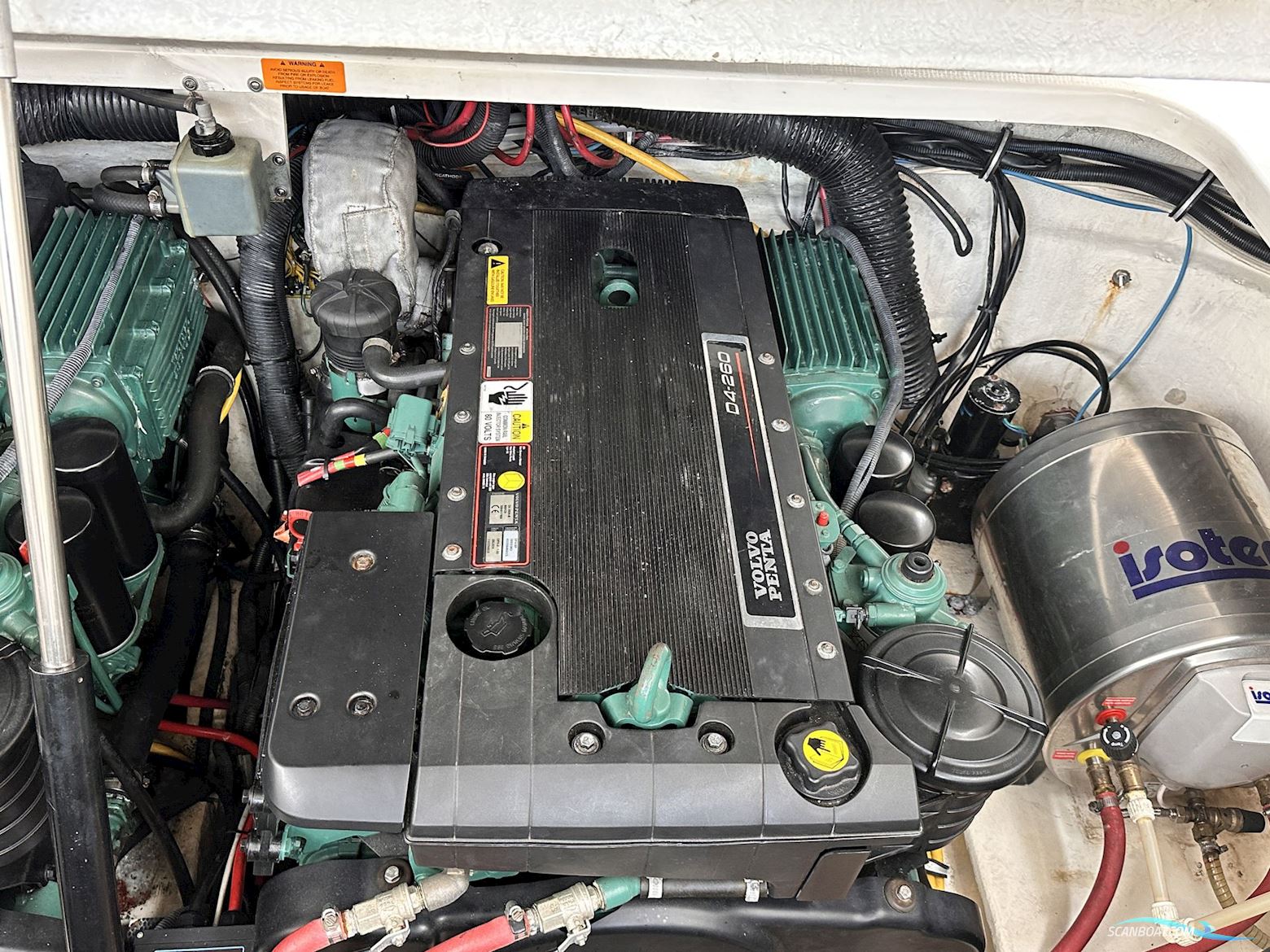 Chaparral 330 Signature