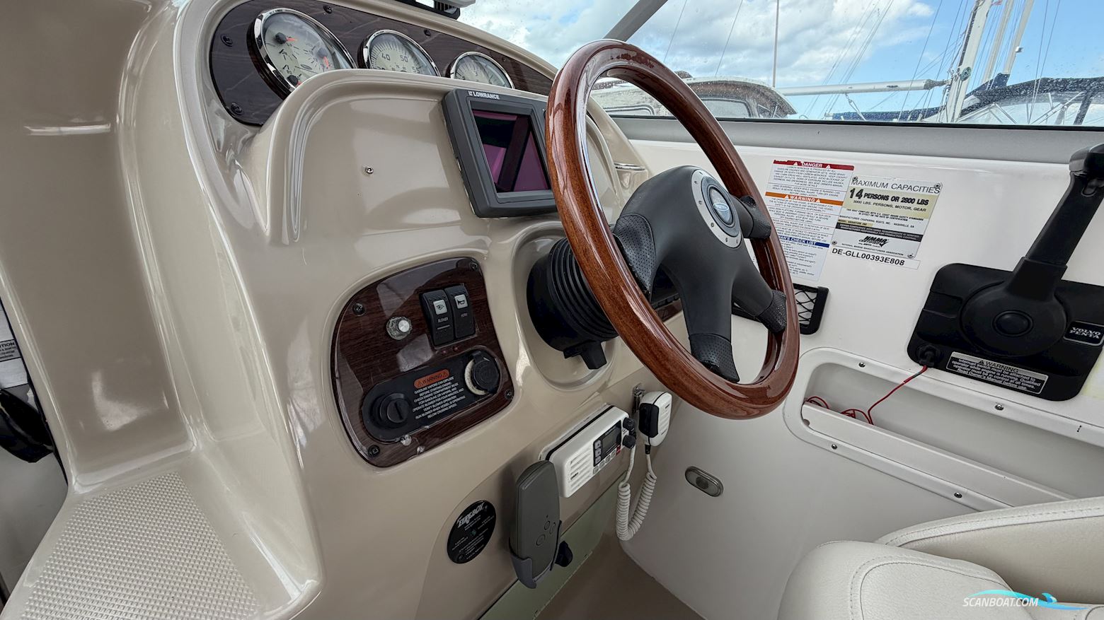 Chaparral Signature 260