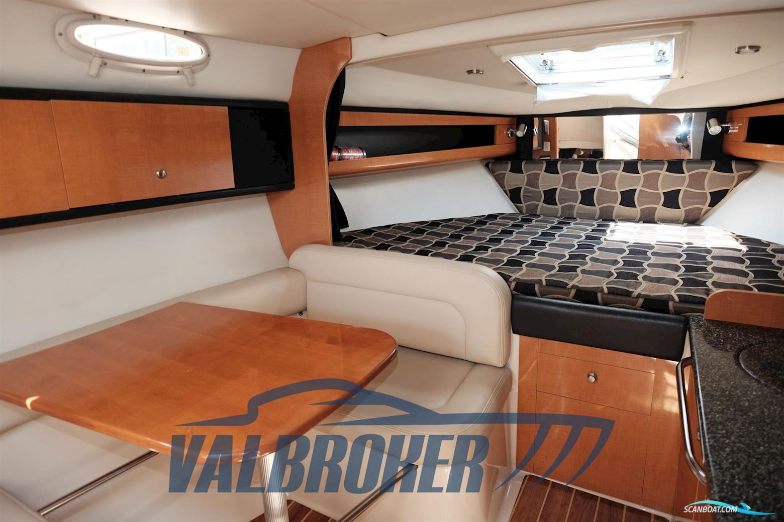 Chaparral Signature 280