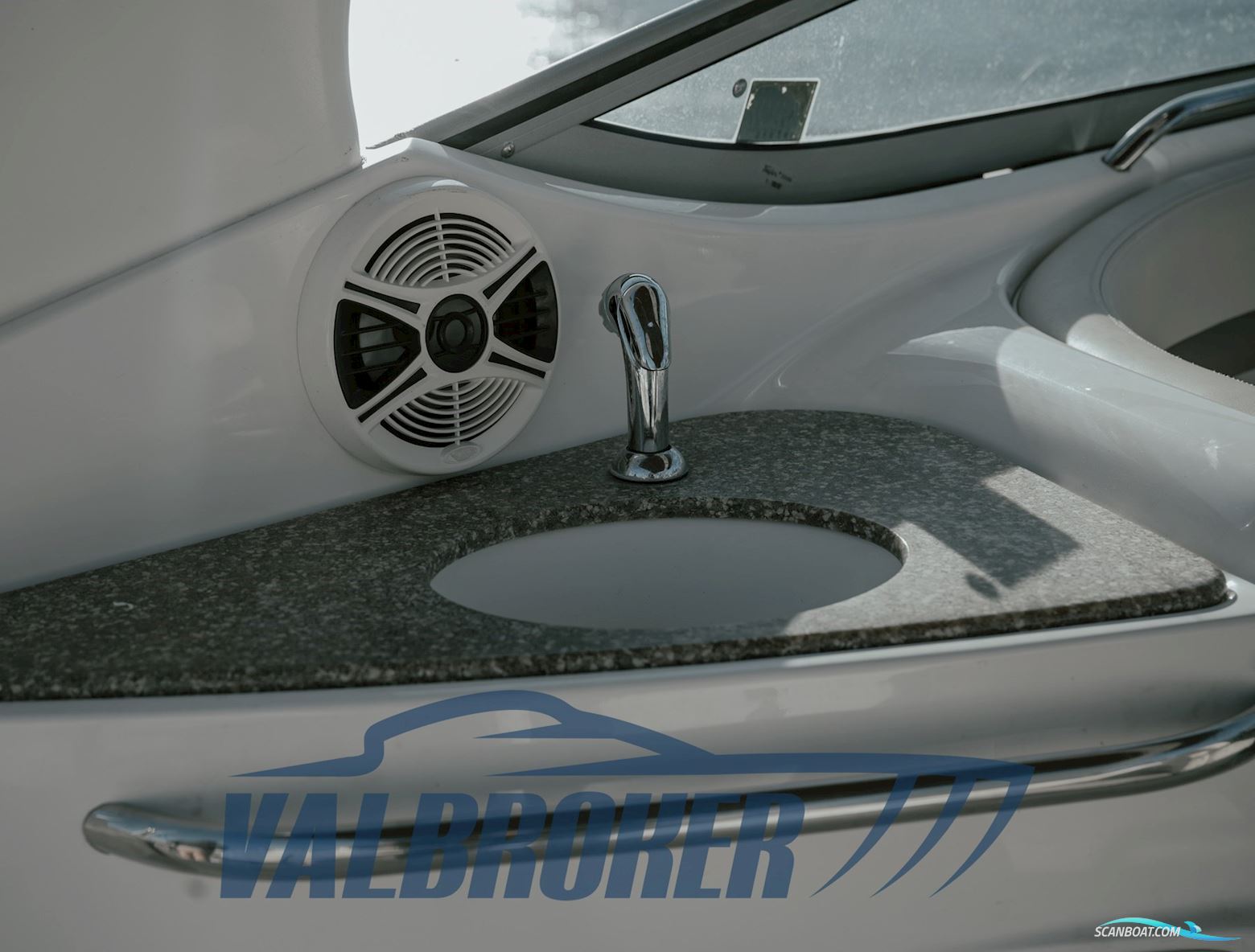 Chaparral Signature 280