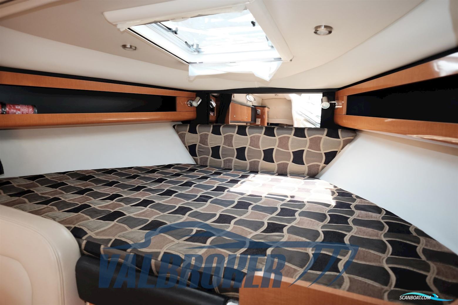 Chaparral Signature 280