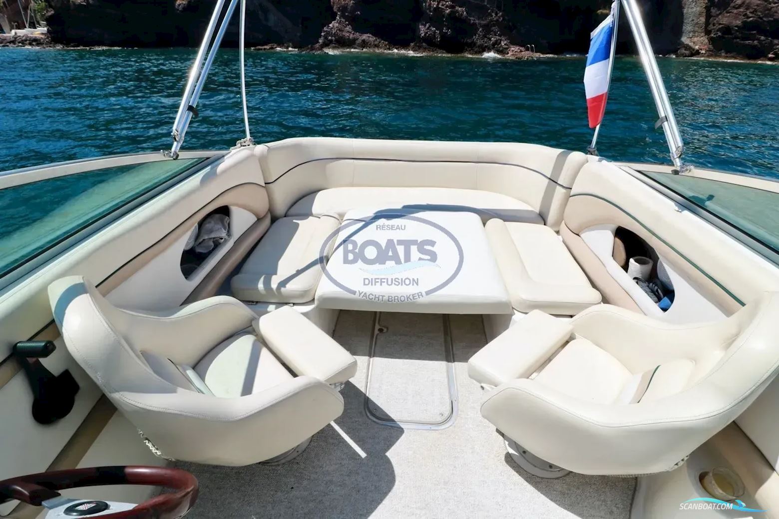 Chris Craft  245 cuddy laine