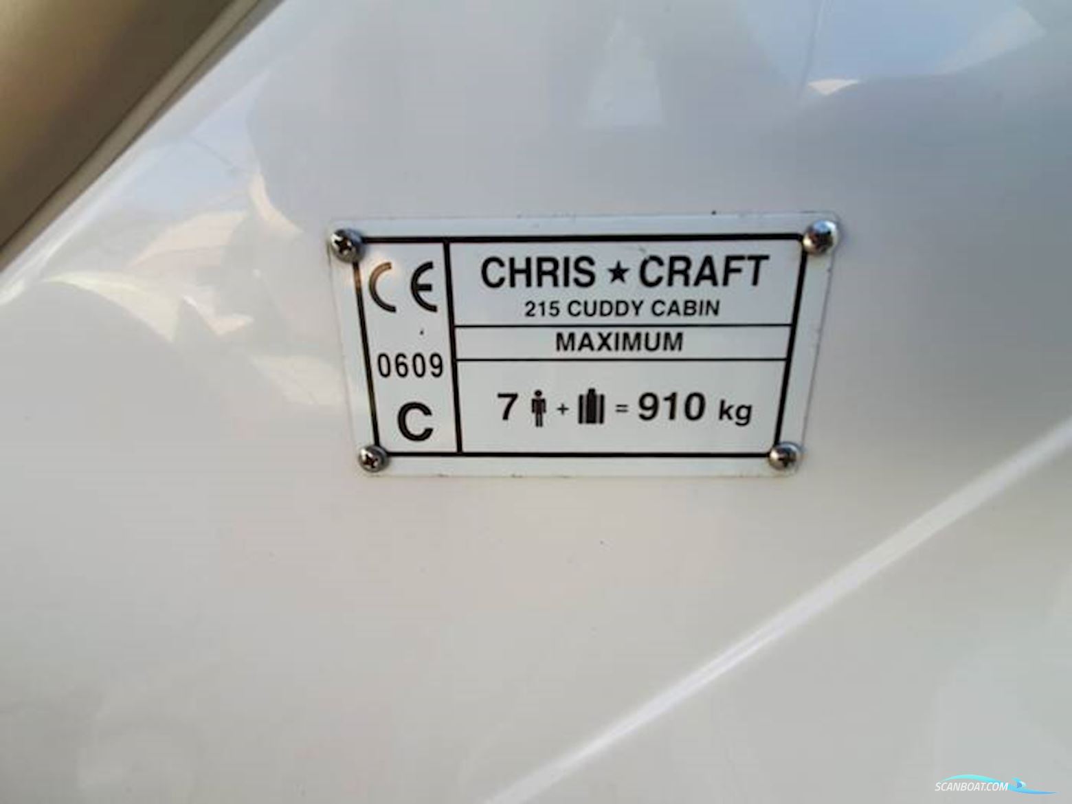 Chris-Craft 215