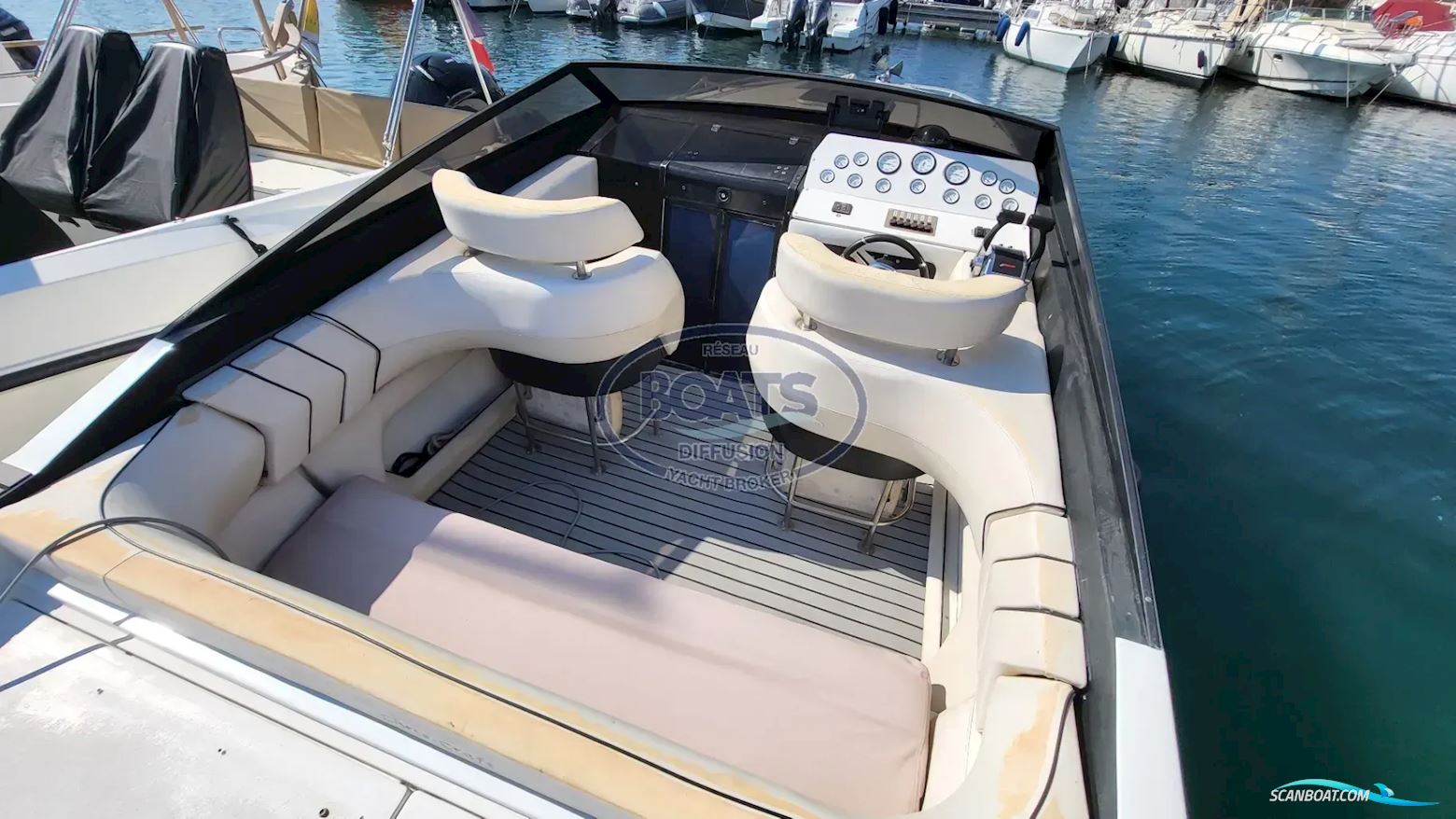 CHRIS CRAFT 260 Stinger