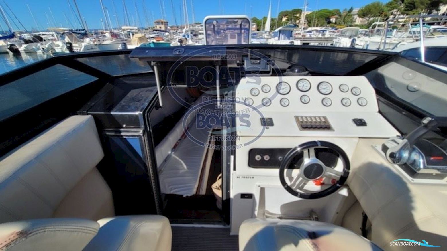 CHRIS CRAFT 260 Stinger