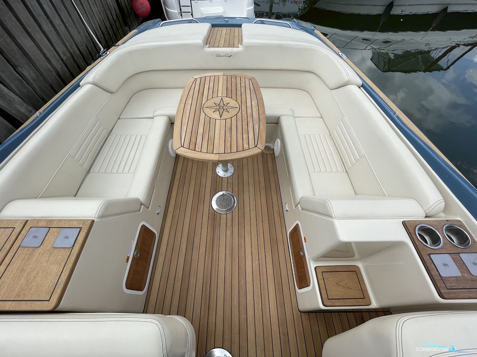 Chris Craft 28 Corsair