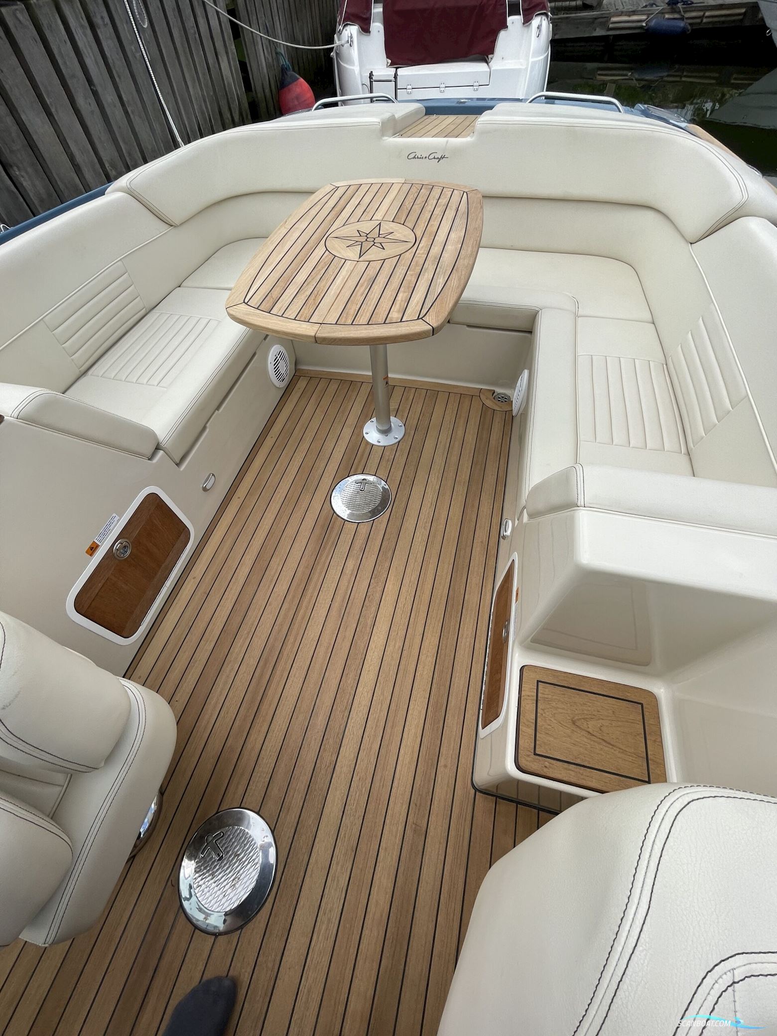 Chris Craft 28 Corsair