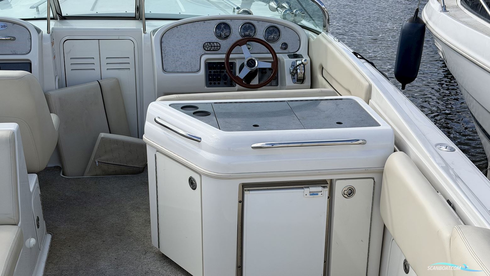 Chris Craft 28 Corsair