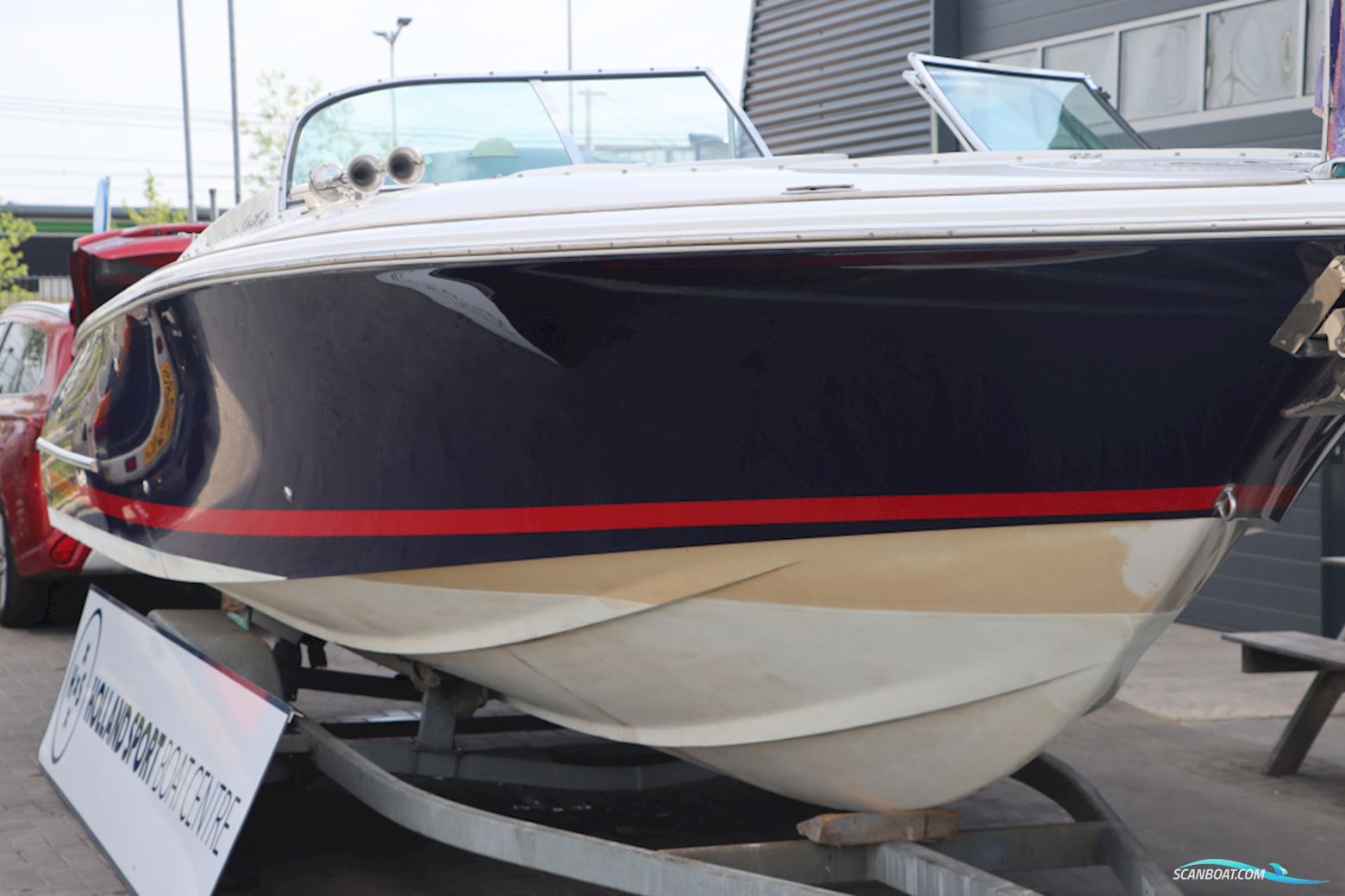 Chris Craft 28 Launch