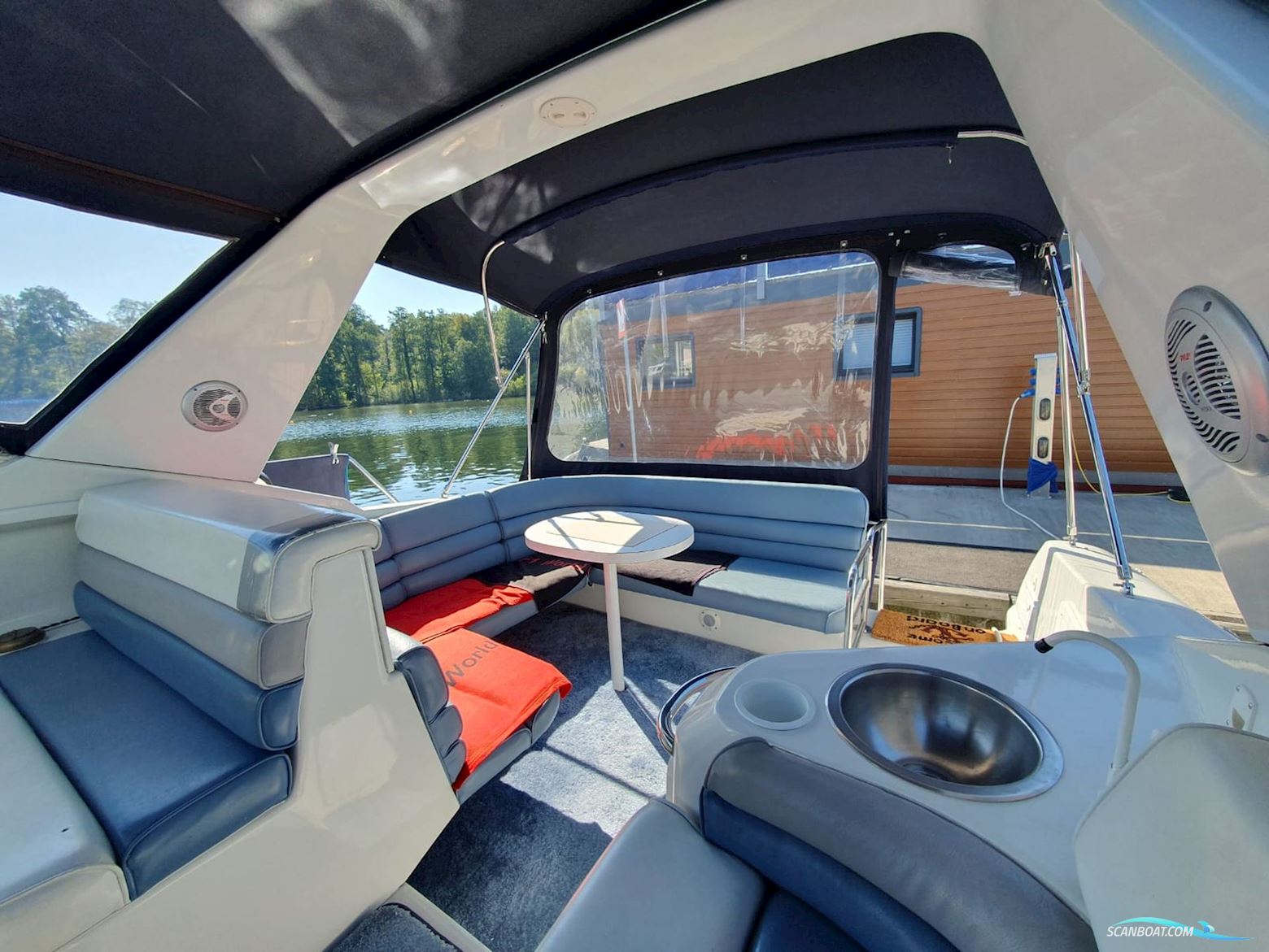 Chris Craft 302 Crowne