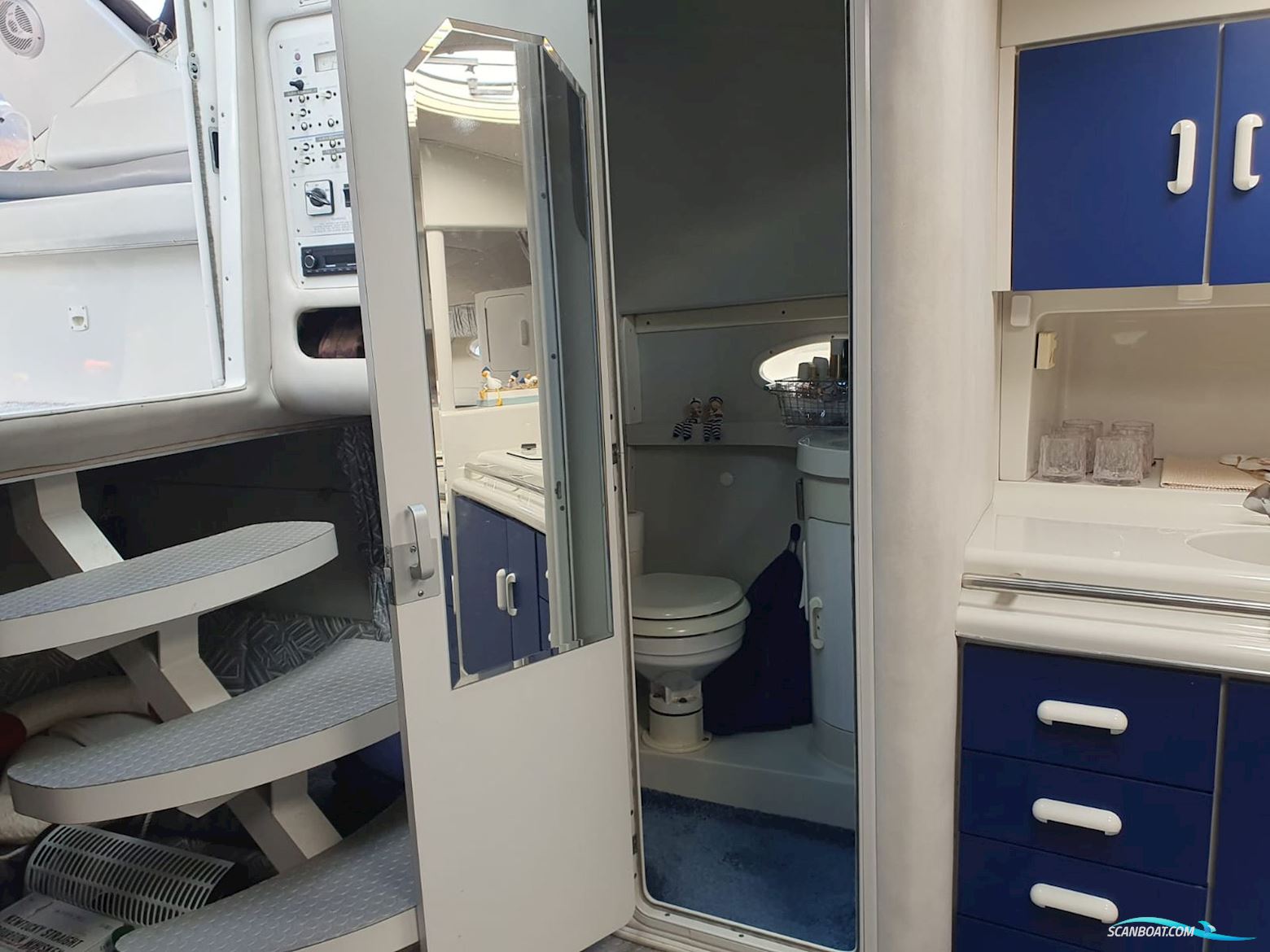 Chris Craft 302 Crowne