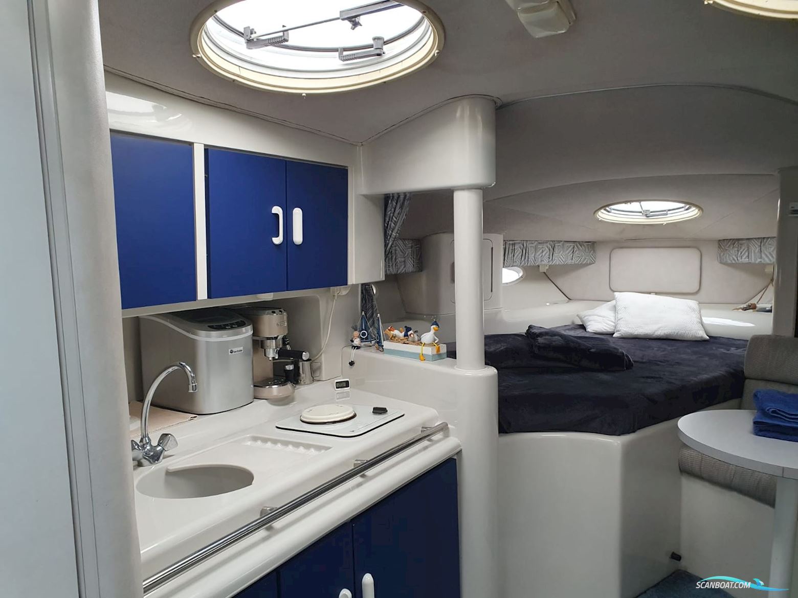 Chris Craft 302 Crowne