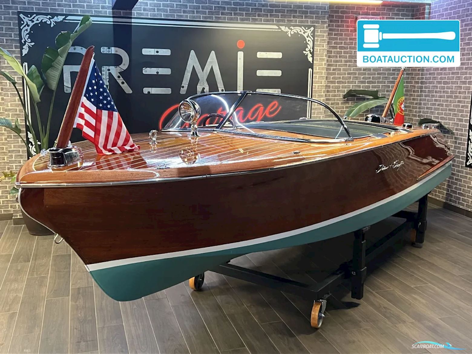 CHRIS CRAFT Capri 19 Motorboat 1956, with Owens Flagship engine, Portugal