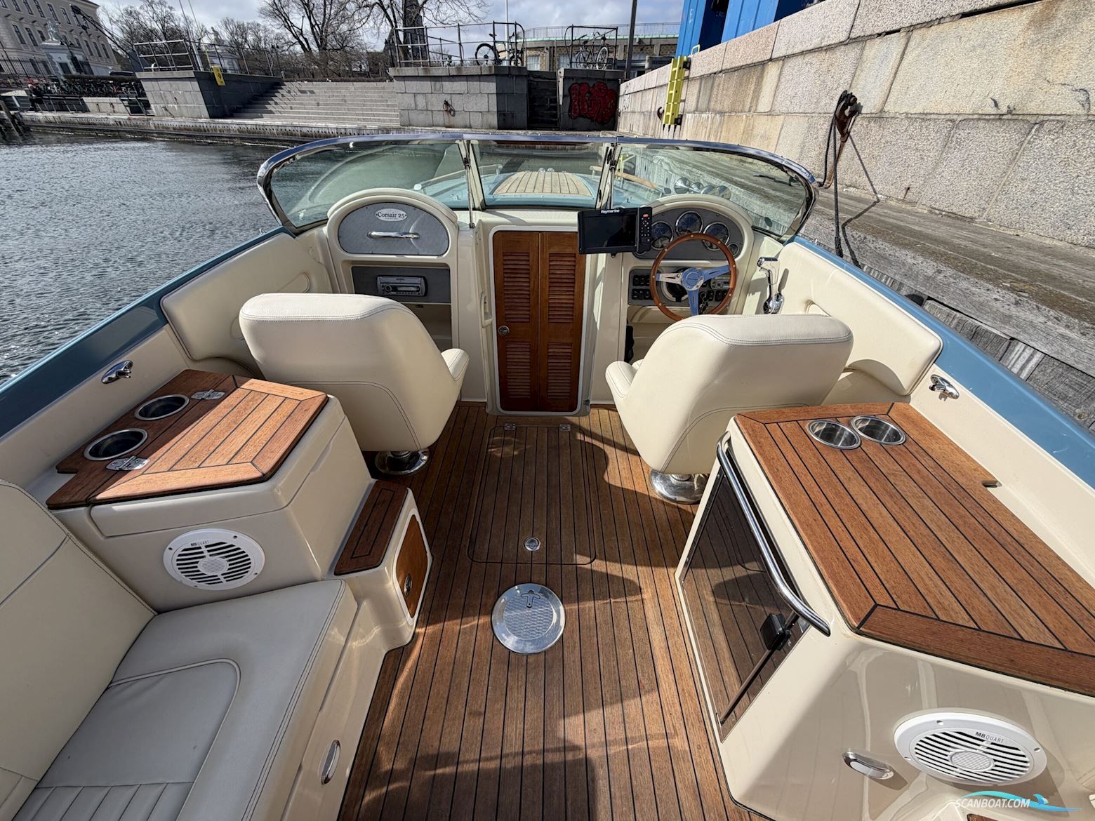 Chris Craft Corsair 25