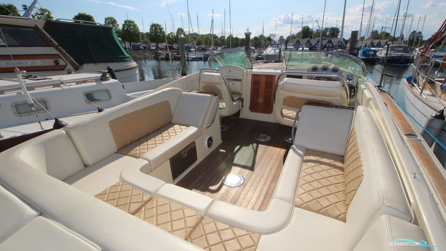 Chris Craft Corsair 28 