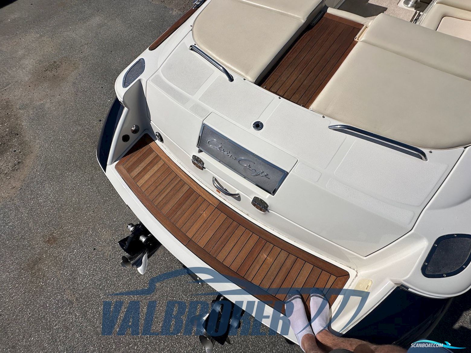 CHRIS CRAFT CORSAIR 28