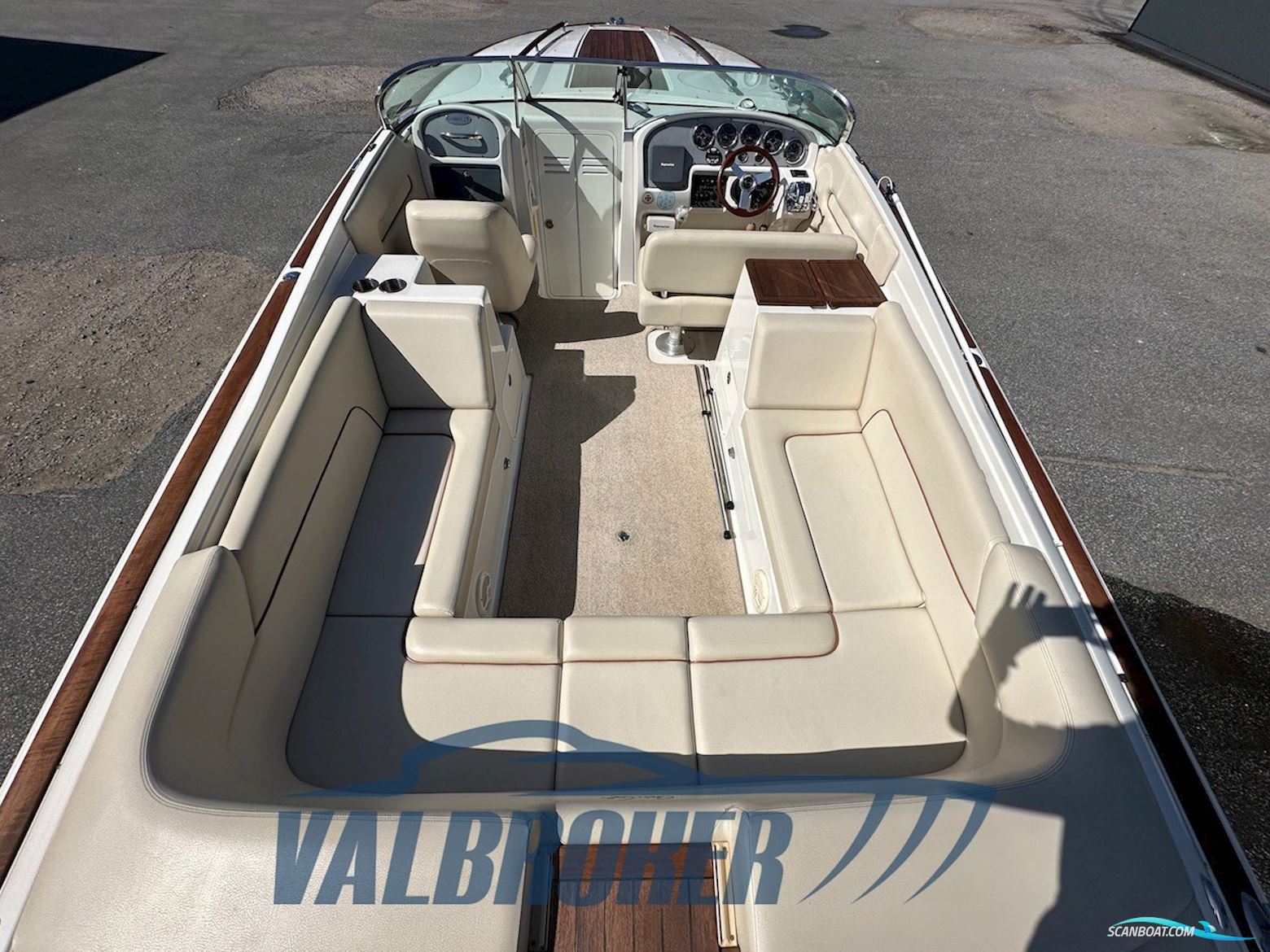 CHRIS CRAFT CORSAIR 28