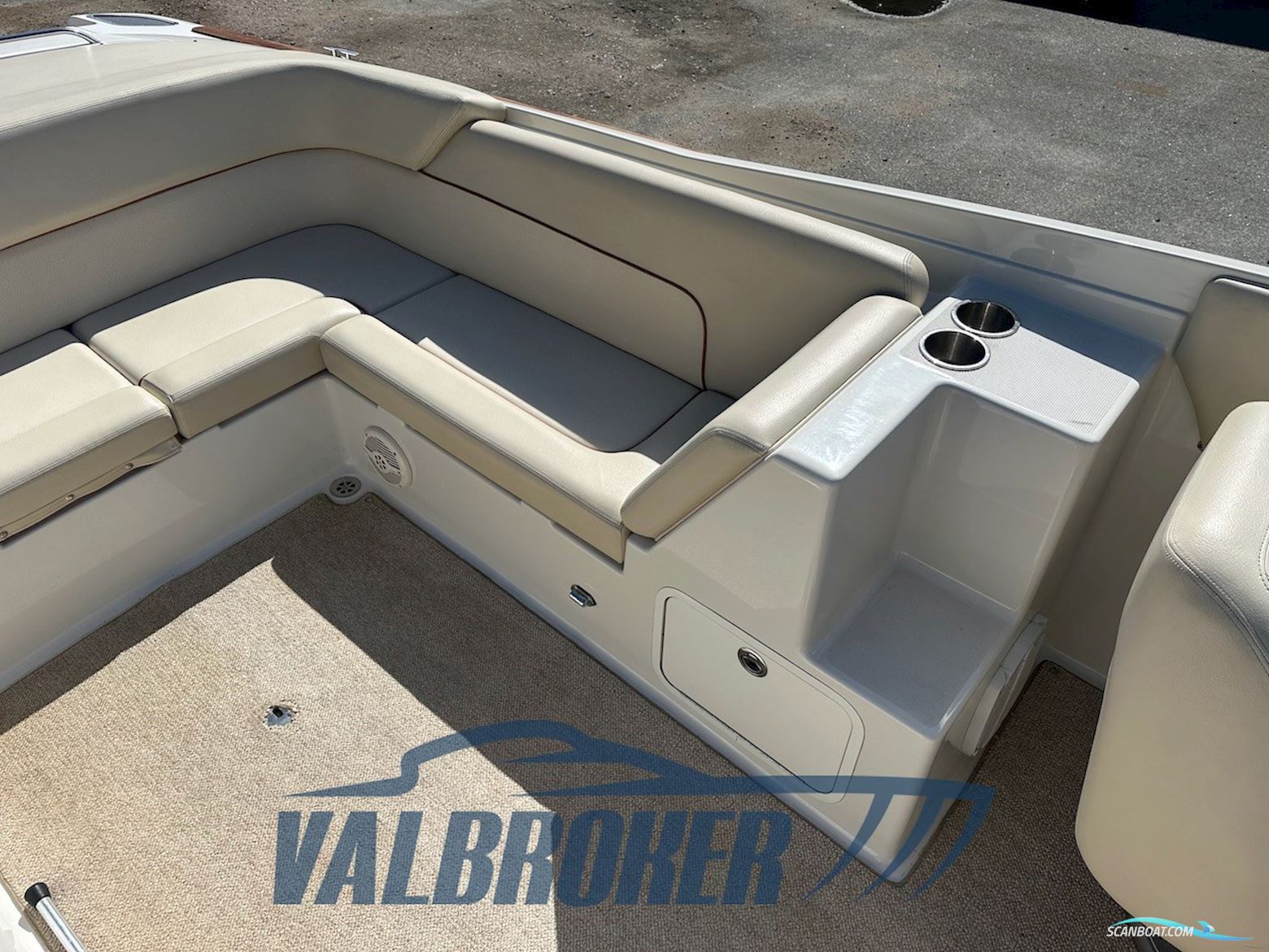 CHRIS CRAFT CORSAIR 28