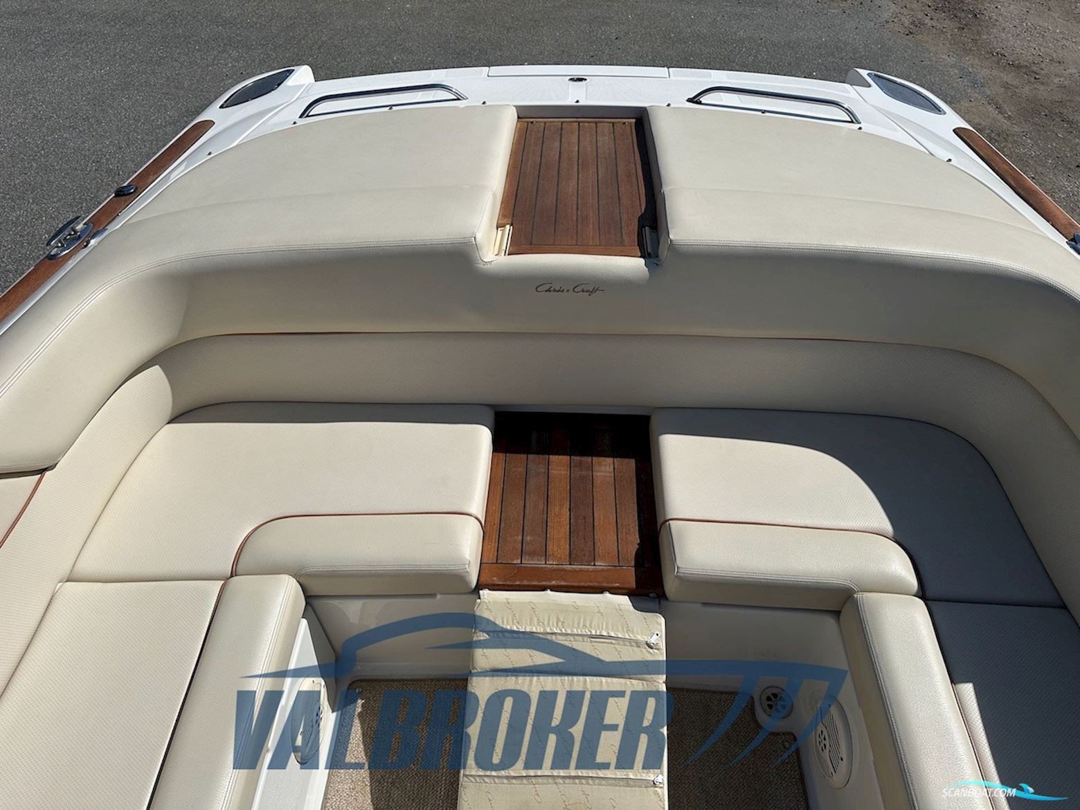 CHRIS CRAFT CORSAIR 28