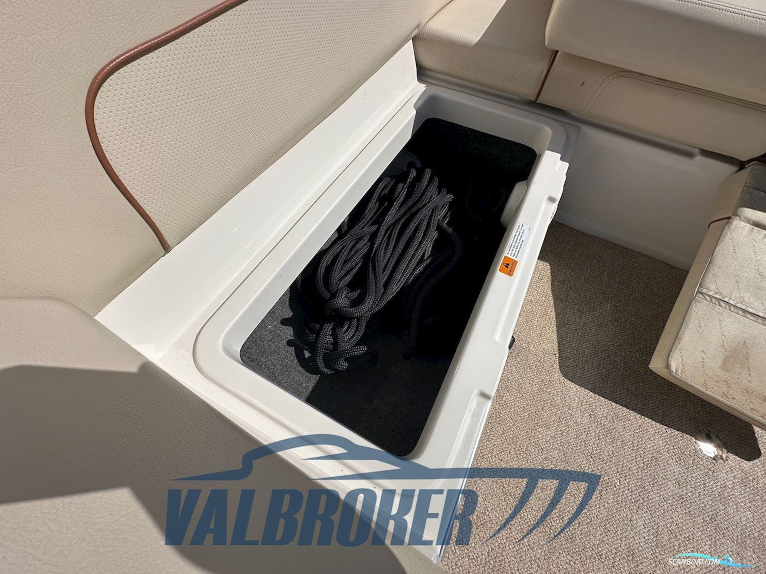 CHRIS CRAFT CORSAIR 28