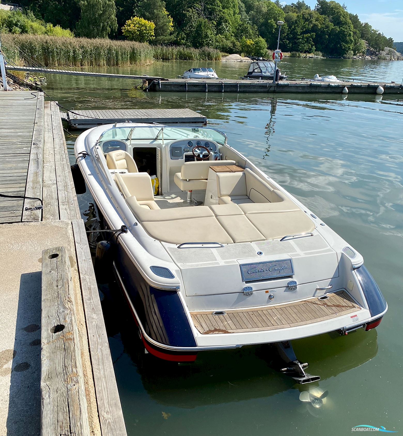Chris-Craft Corsair 28