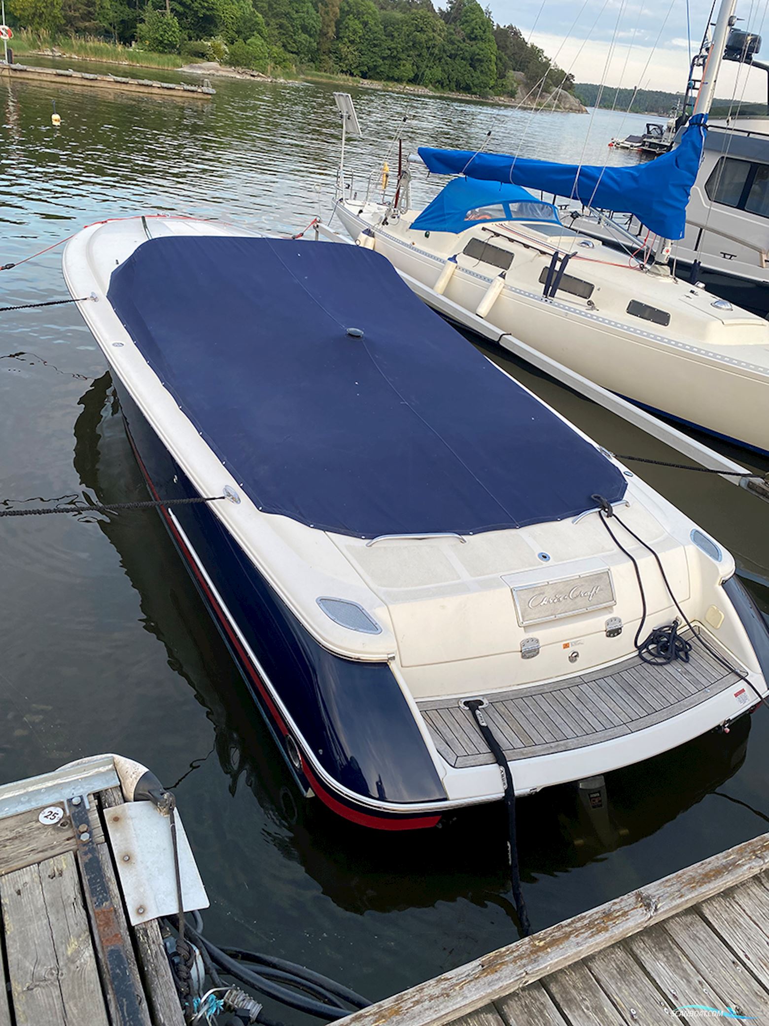 Chris-Craft Corsair 28