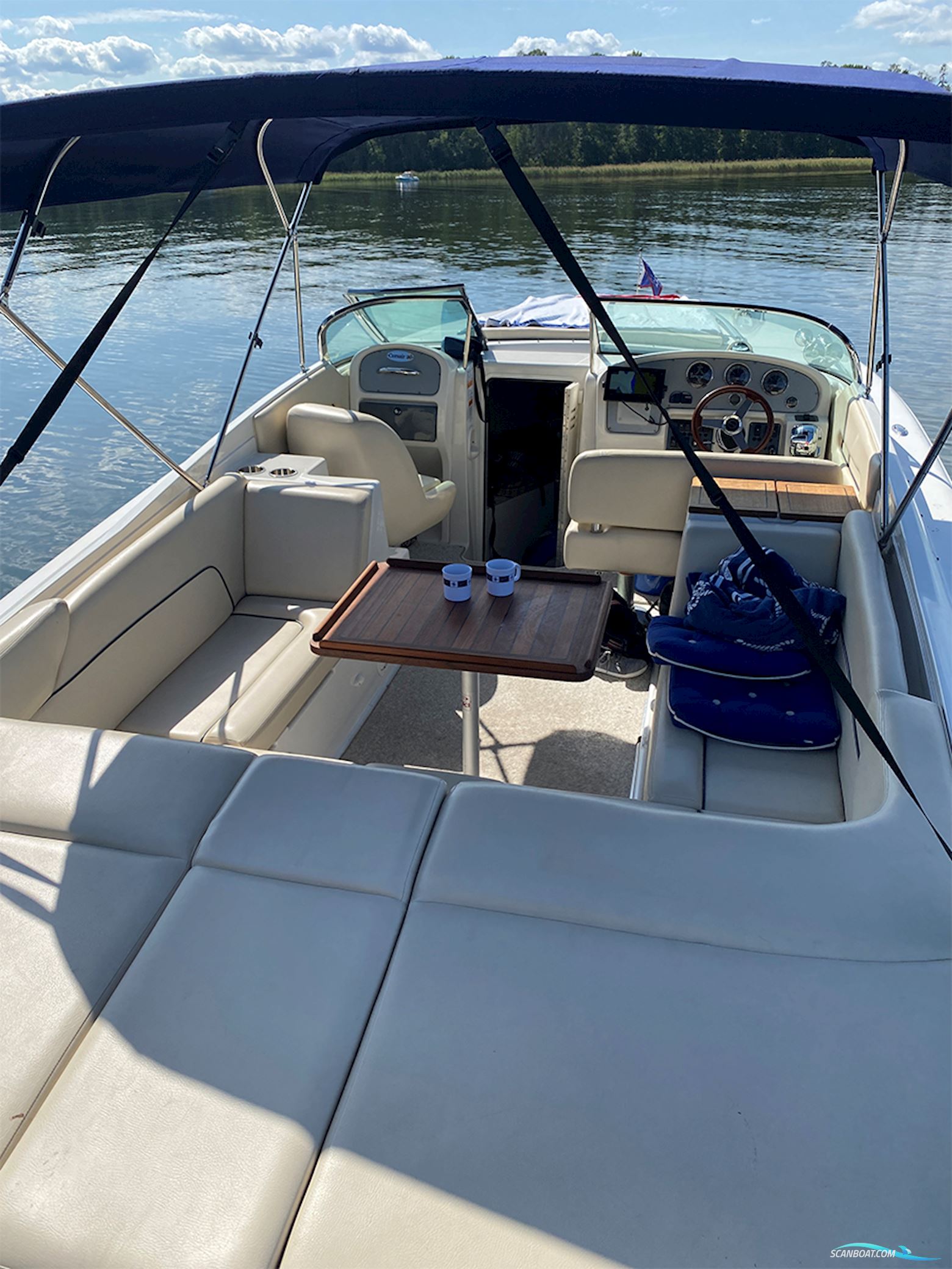 Chris-Craft Corsair 28