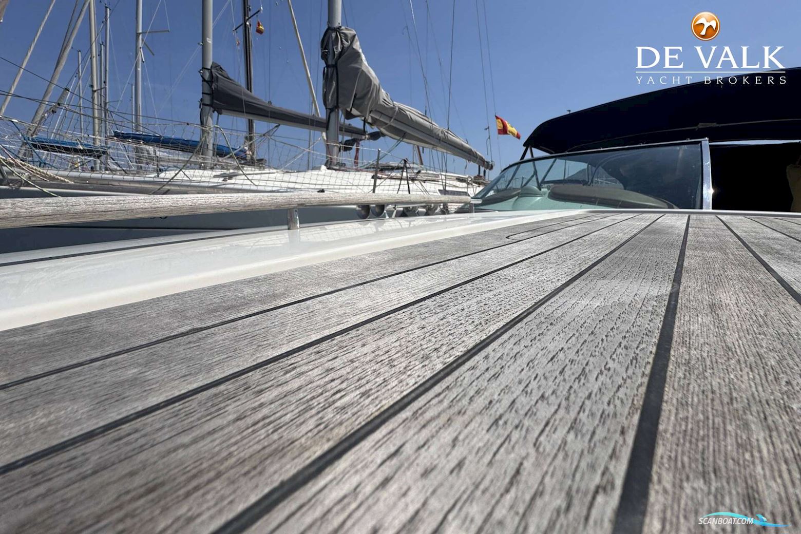 Chris-Craft Corsair 28