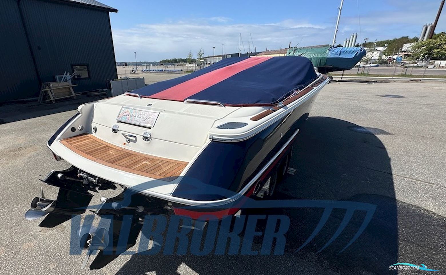 CHRIS CRAFT CORSAIR 28