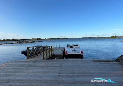 Chris Craft Corsair 28 Motorboat 2003, with Volvo Penta 8.1 Gxi engine, Finland
