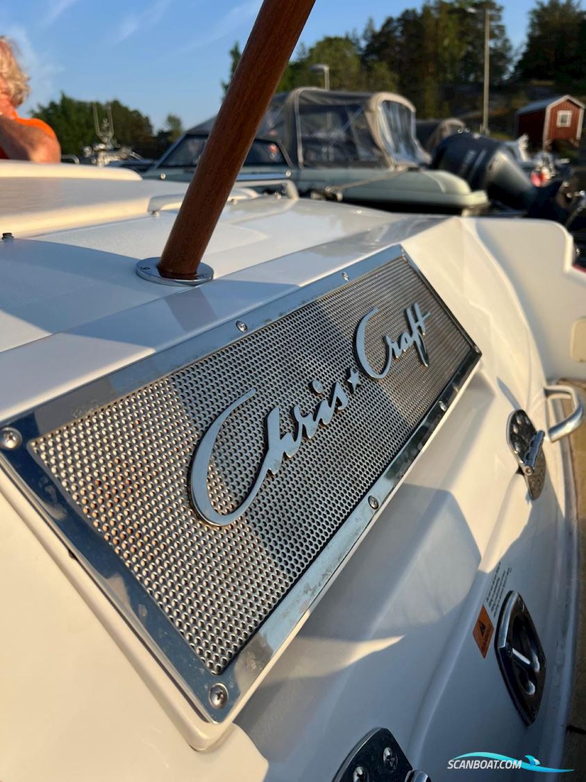 Chris Craft Corsair 28