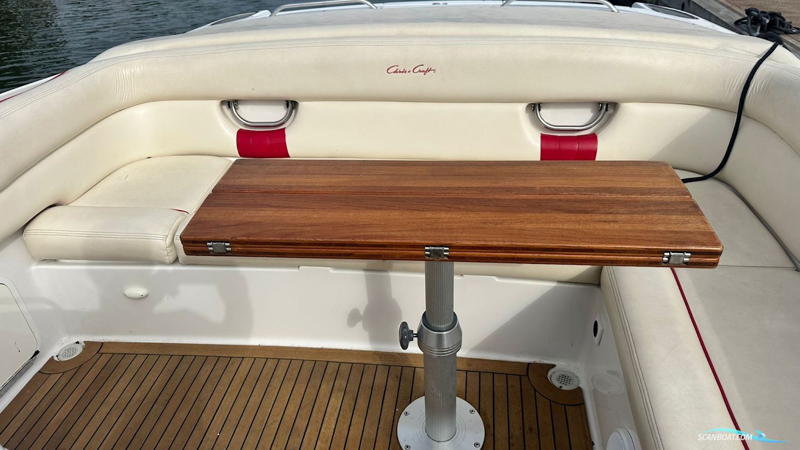 Chris Craft Corsair 28