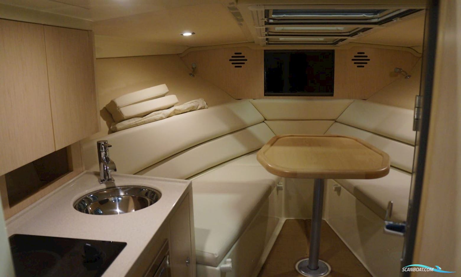 Chris-Craft Corsair 32