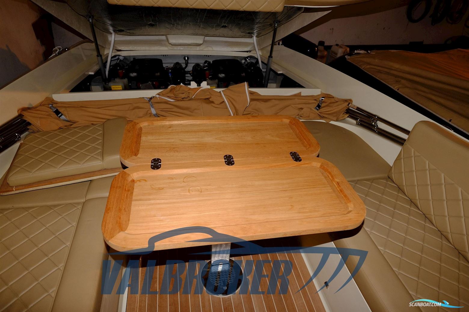 CHRIS CRAFT CORSAIR 32