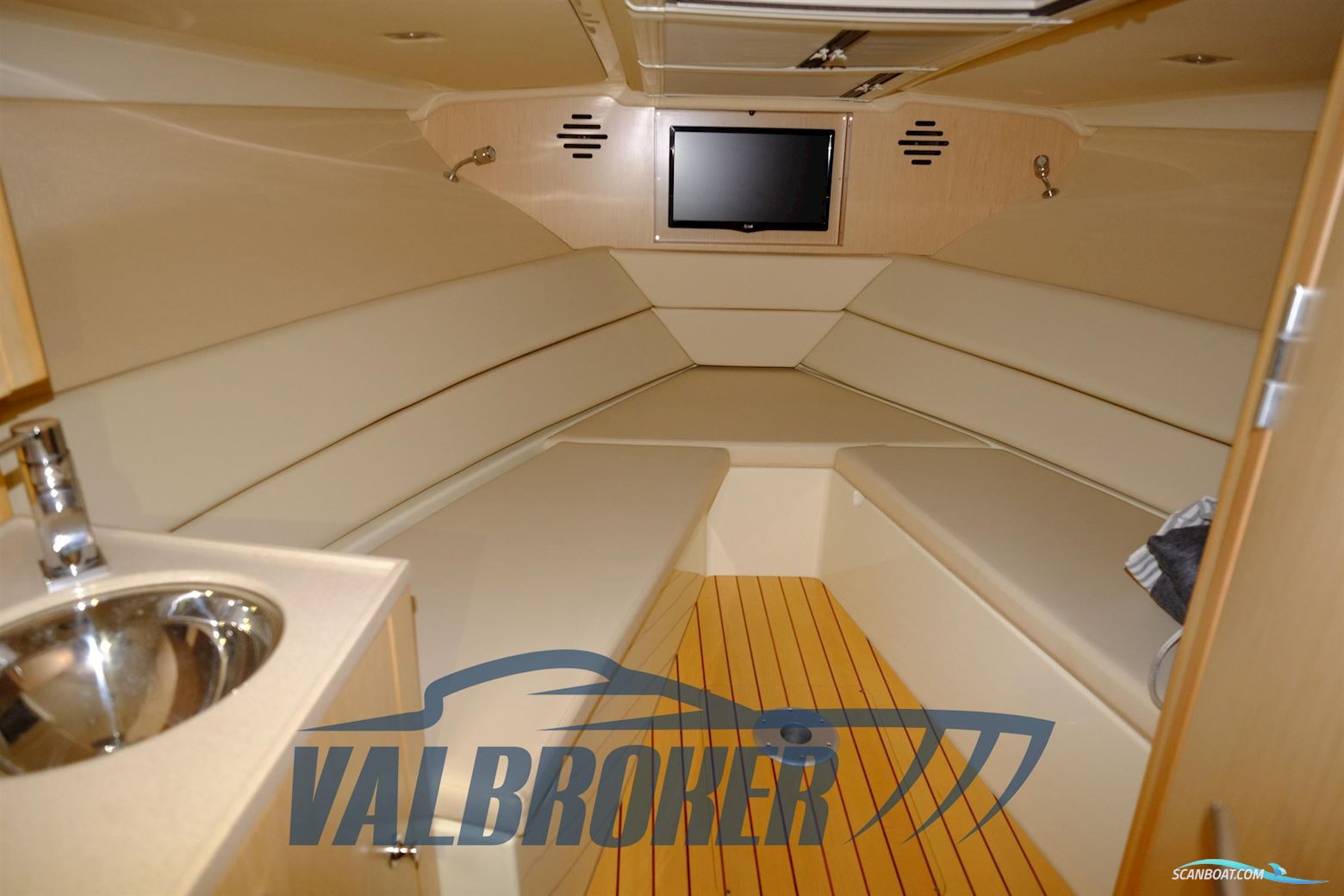 CHRIS CRAFT CORSAIR 32