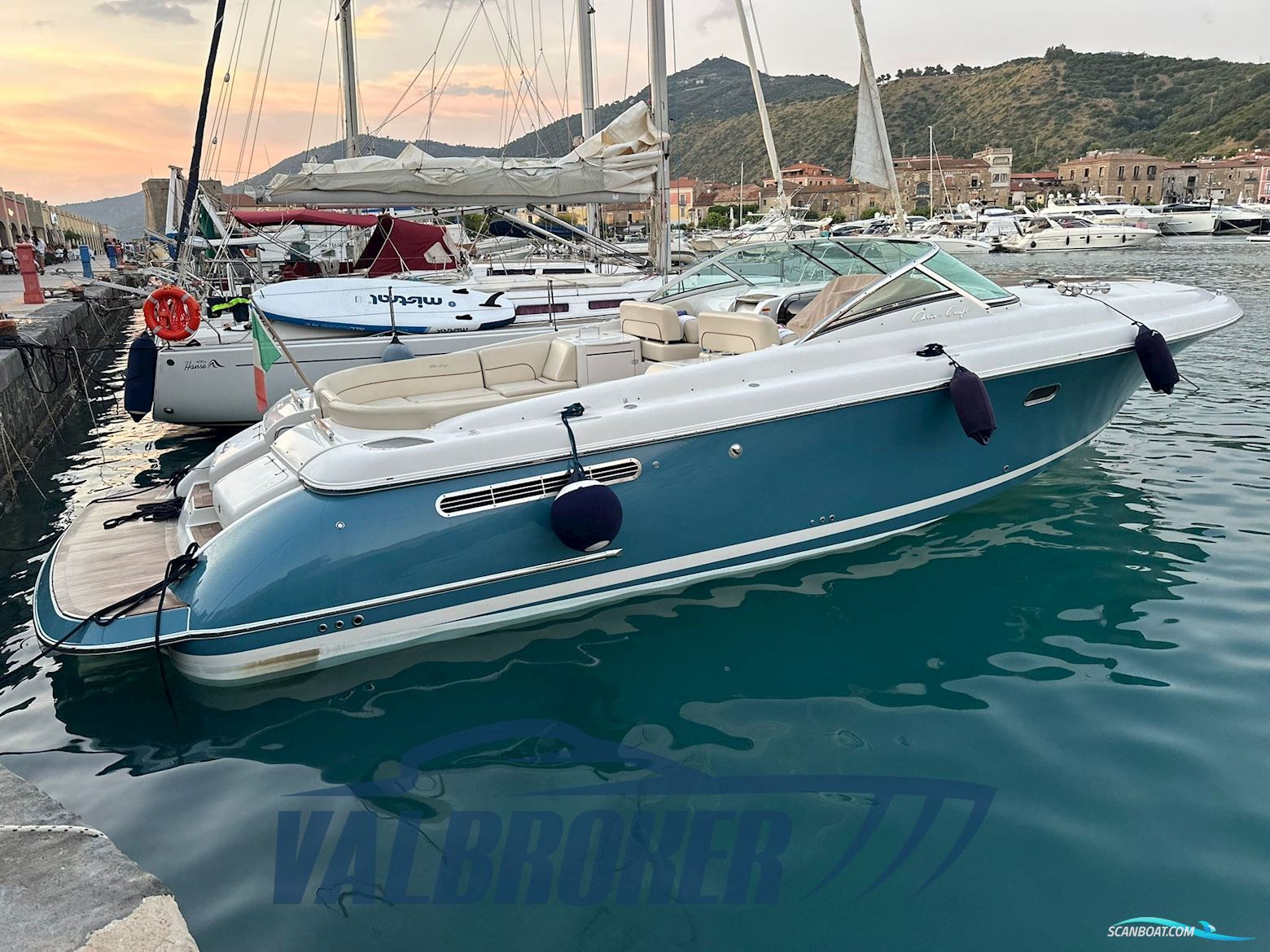 CHRIS CRAFT CORSAIR 36