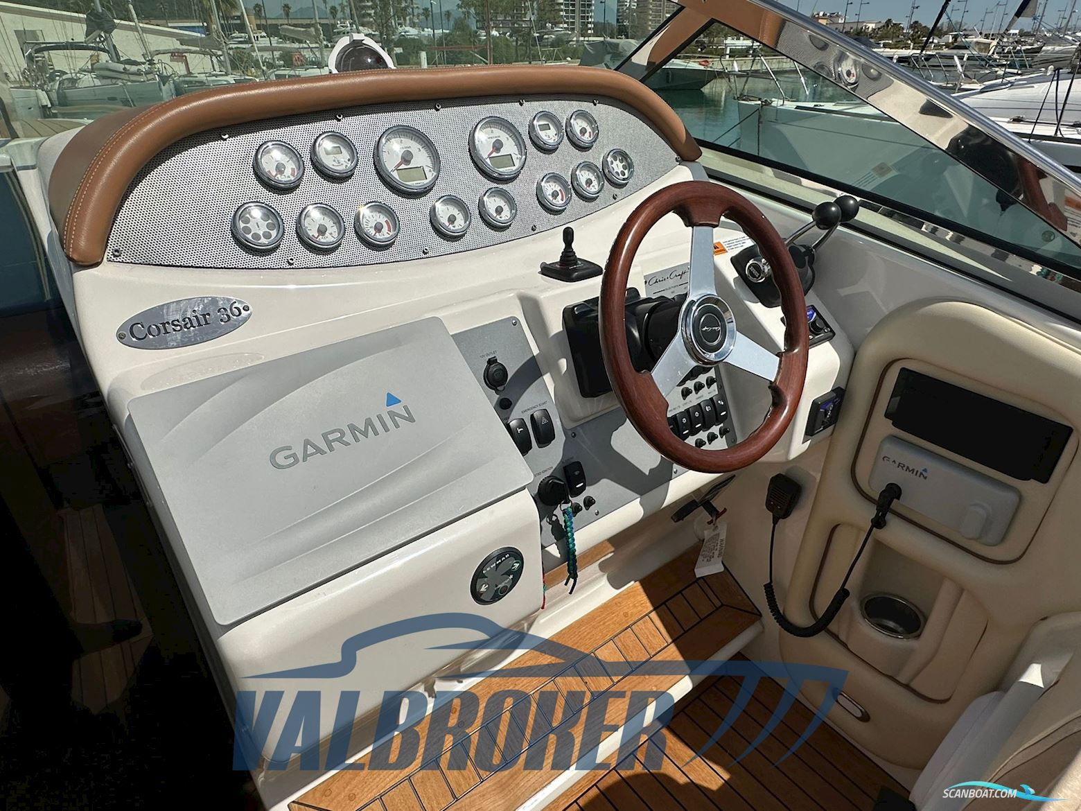 CHRIS CRAFT CORSAIR 36