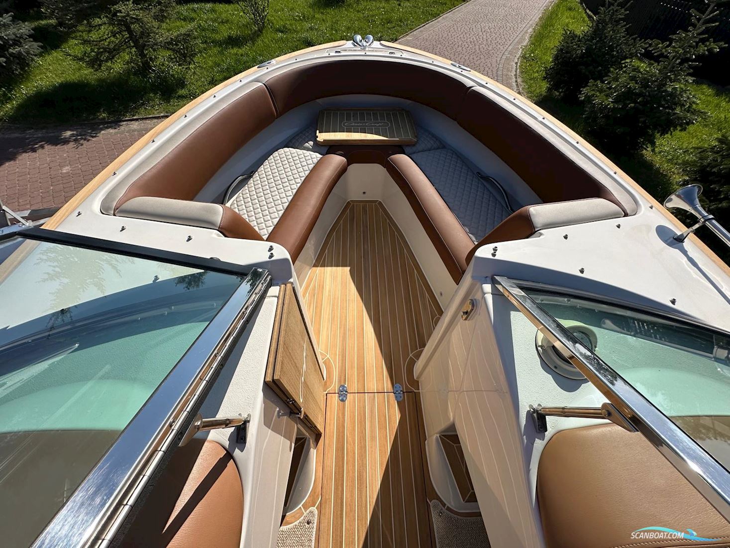 Chris Craft Launch 22