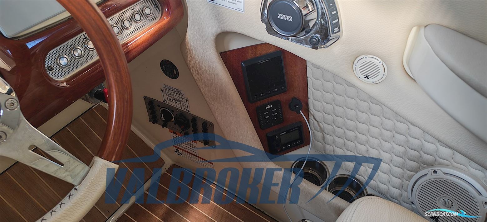 Chris Craft Launch 28 GT - Heritage Edition