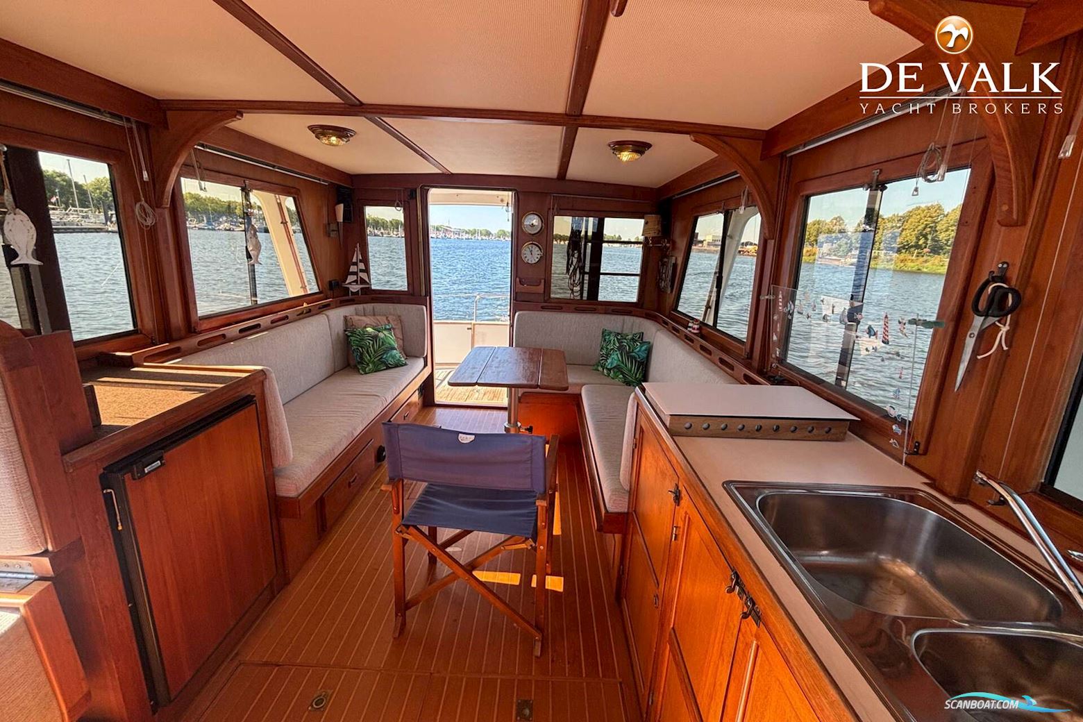 CHUNG HWA BOAT BUILDING TRAWLER 36 SEA SEDAN