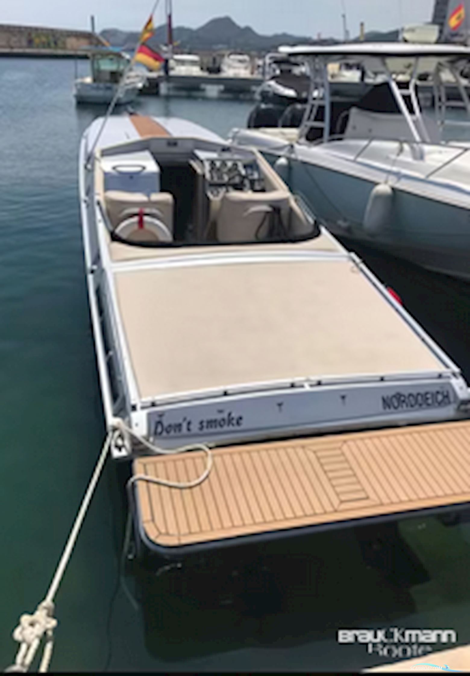 Cigarette Boats Usa 35 Cafe Racer Motorboat 2000, with Volvo Penta engine, Germany