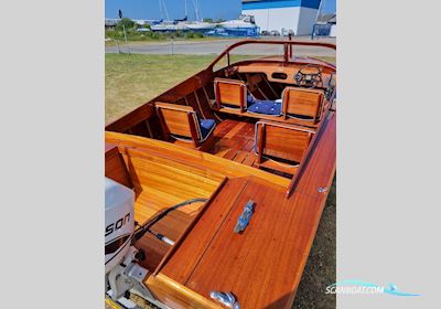 Classic Mahogany Daycruiser Motorboat 1965, with Johnson engine, Denmark