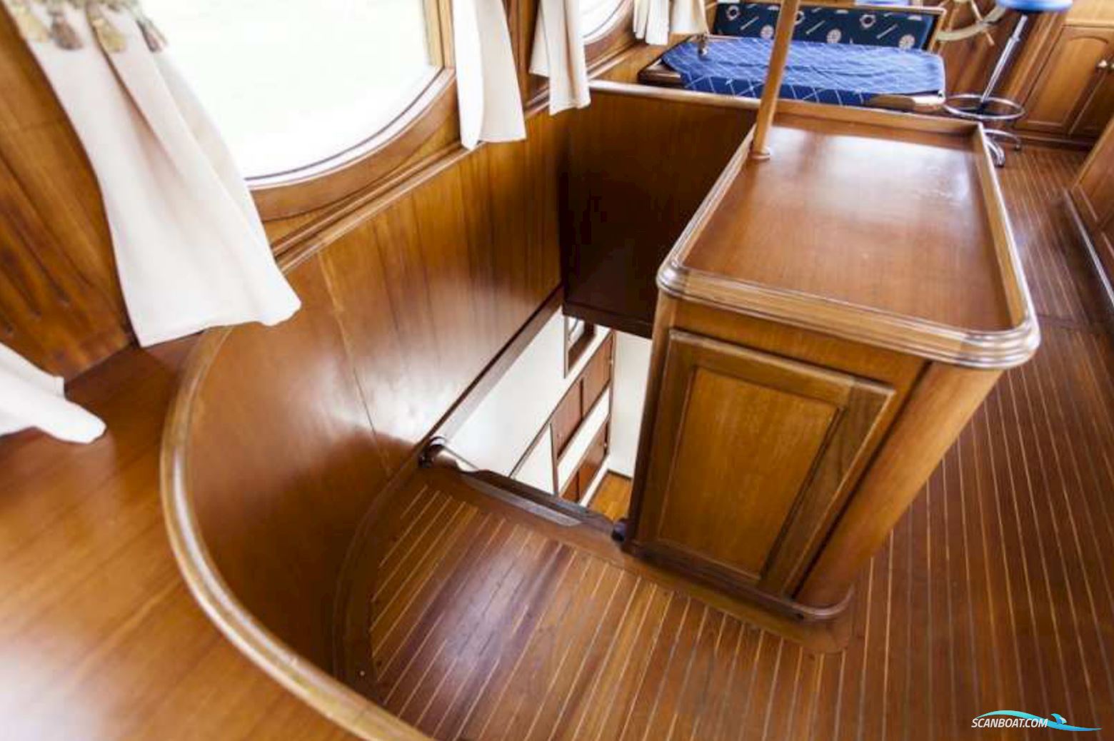 Classic Motor Yacht