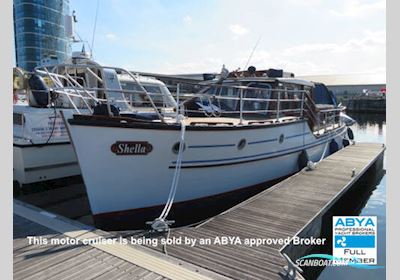 Classic Wooden Launch Motorboat 1960, with Parson engine, United Kingdom